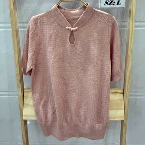 Blush Pink Jacquard Knit Top Pearl Keyhole Neck Detail 🌸